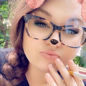 Meet your Posher, Brianna